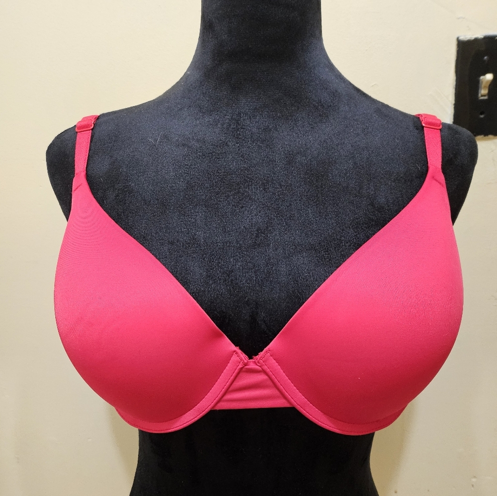 Victoria’s Secret PINK Wear Everywhere push up Bra 38C